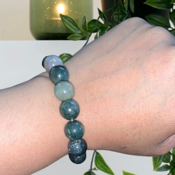 Stretch Beaded Bracelet - Picture 2 of 3